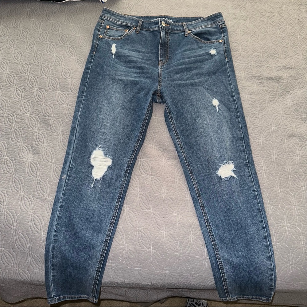NWOT Medium Wash Size 16 Wild Fable Distressed Skinny Jeans - Picture 3 of 4